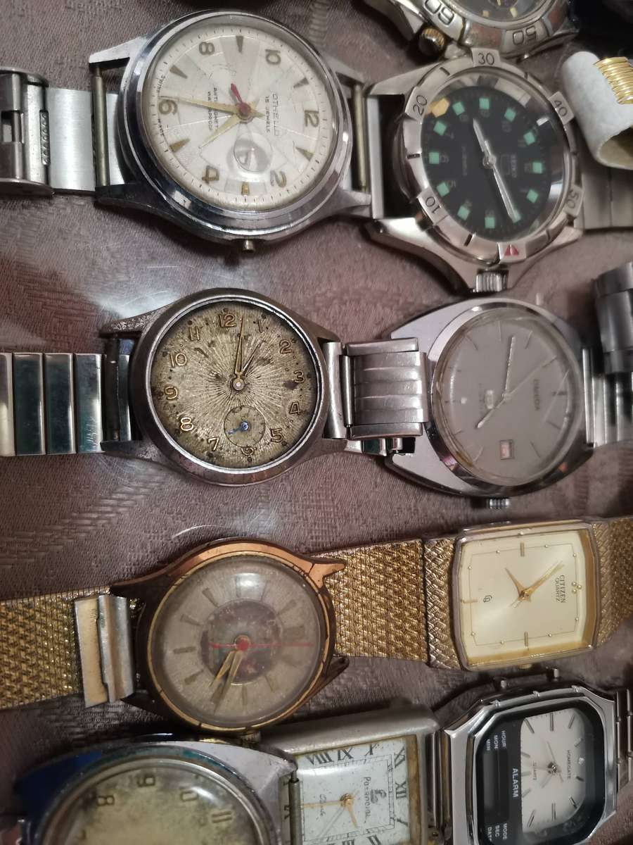 Huge lot 38 gents vintage watches deceased estate find