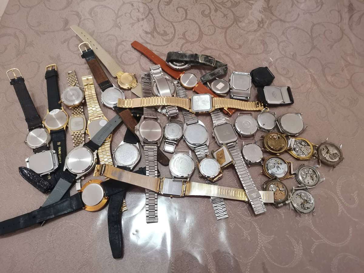 Huge lot 38 gents vintage watches deceased estate find