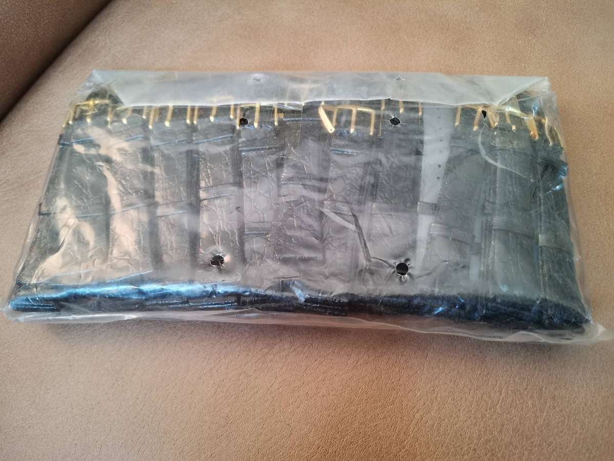 Vintage 1990s new old stock genuine leather 18mm watch straps sealed 50 pack