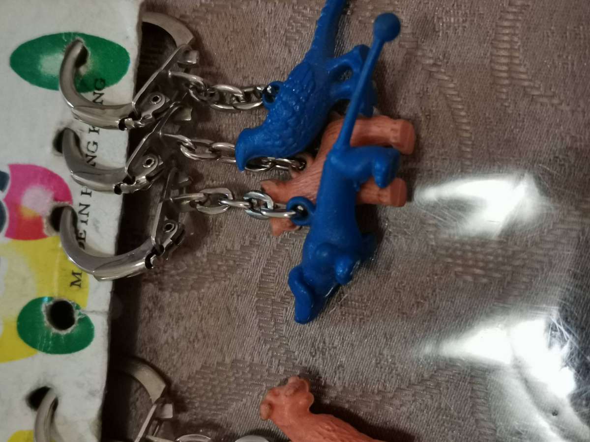 Lot of vintage keys and keyrings