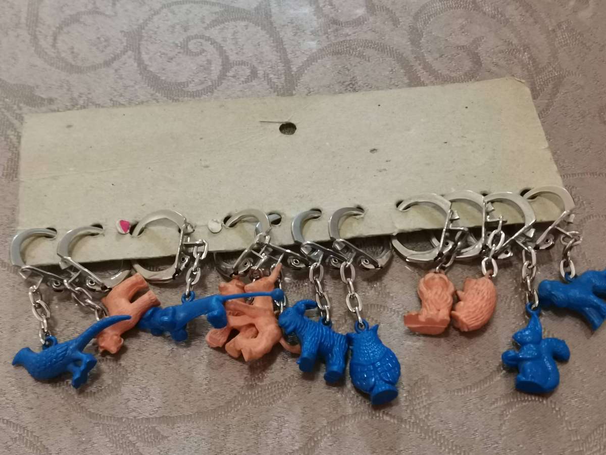 Lot of vintage keys and keyrings