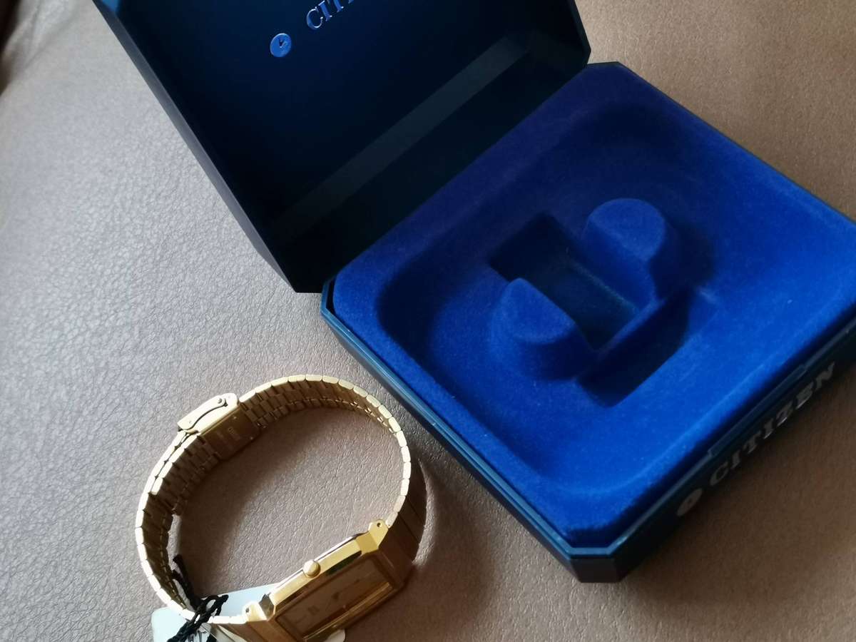 New in box never used citizen CQ quartz Dress watch sold as is for spares or repair