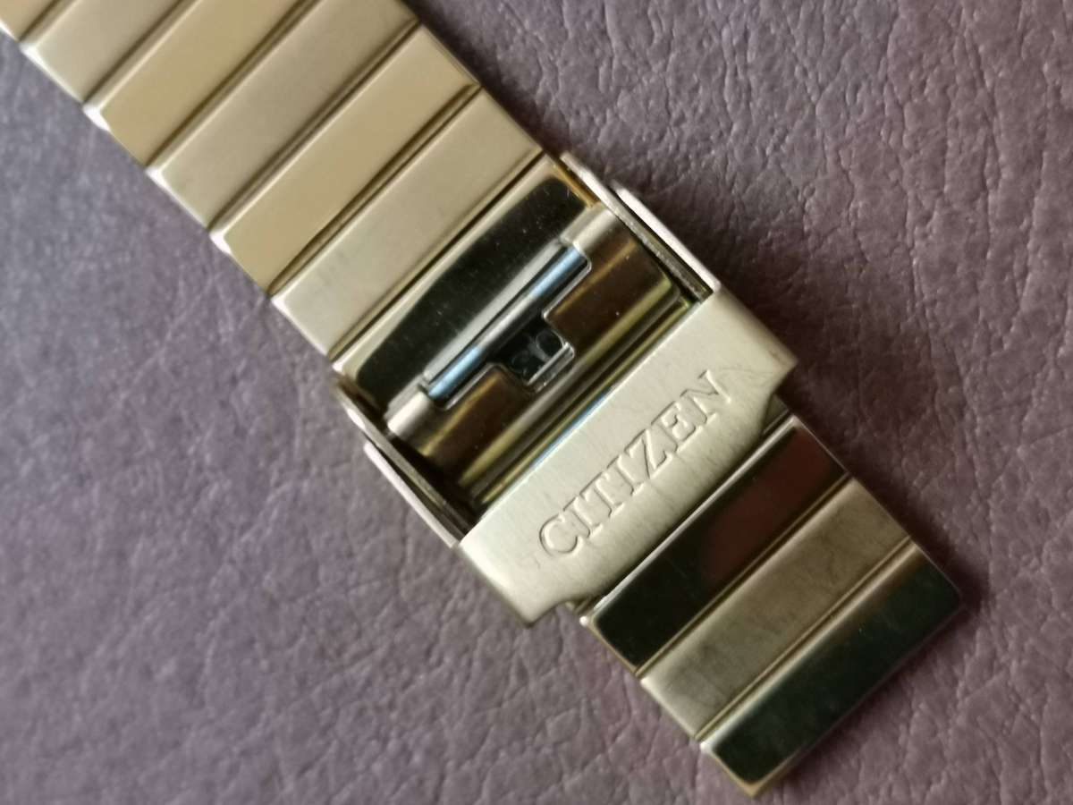 New in box never used citizen CQ quartz Dress watch sold as is for spares or repair