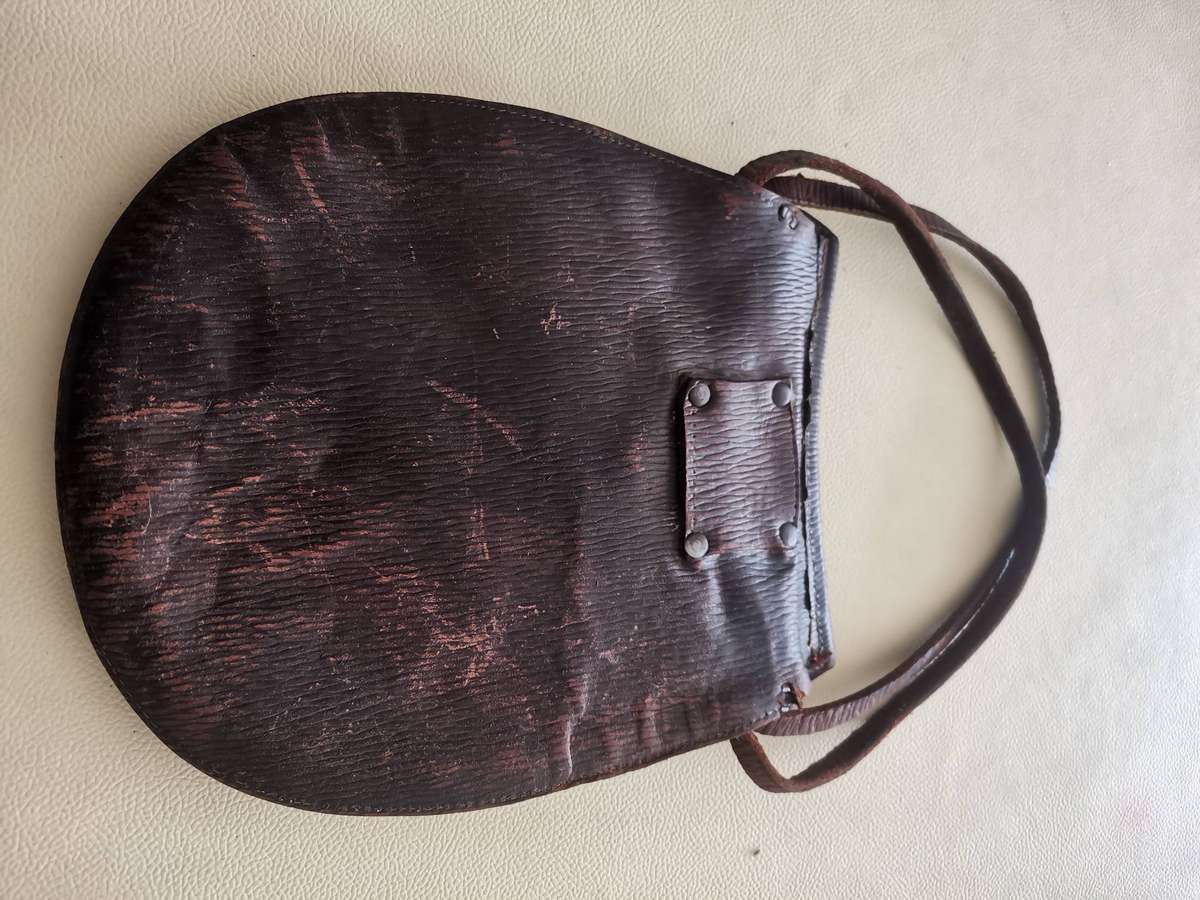 vintage World War II South African Tank Corps (SATC / SATK) leather bag