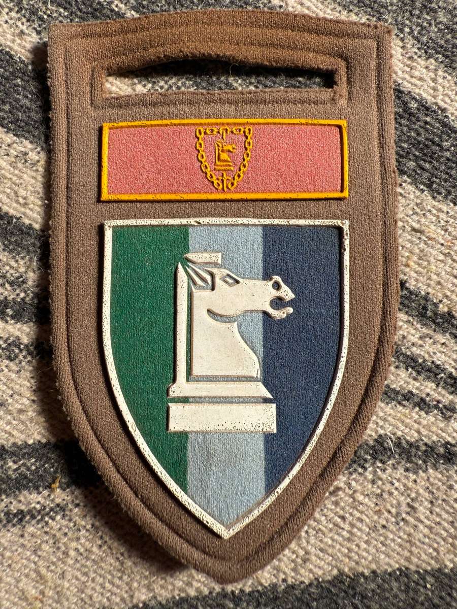 Army Battle School Signal Unit Tupper Shoulder Flash