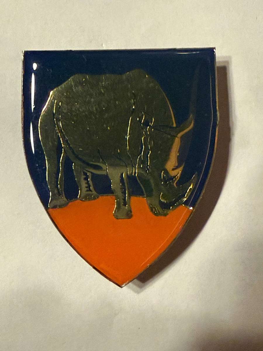 SADF 3RD ARMOURED PERSONNEL CARRIER SQUADRON SHOULDER FLASH - RH