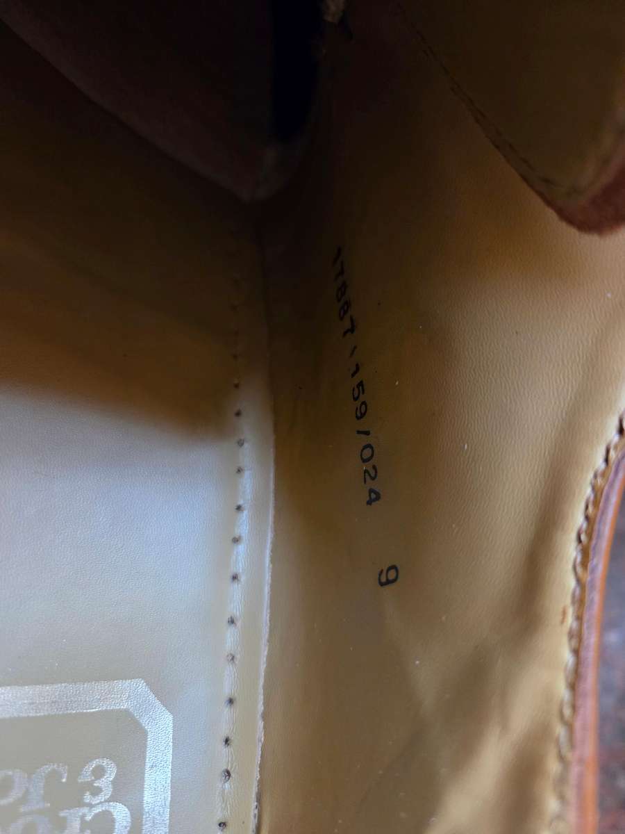 LIKE NEW CROCKET & JONES