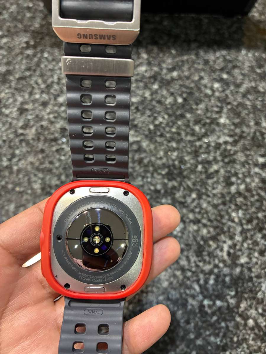 Samsung Galaxy Watch Ultra 47mm (LTE)  Titanium Grey (With Box & Extras!)