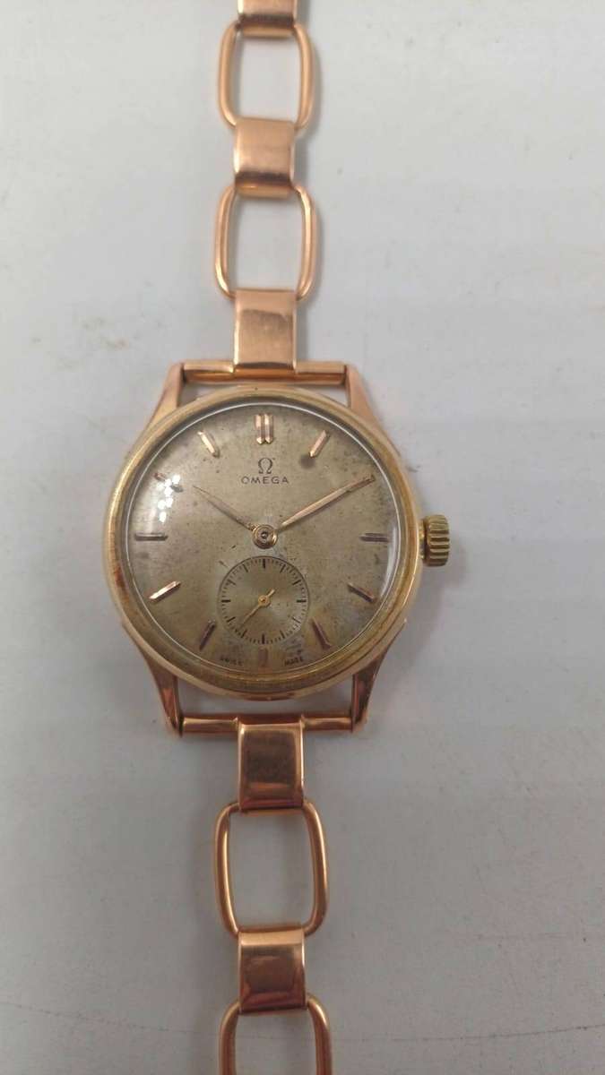 Vintage 14K Gold OMEGA Ladies Watch - in working condition!