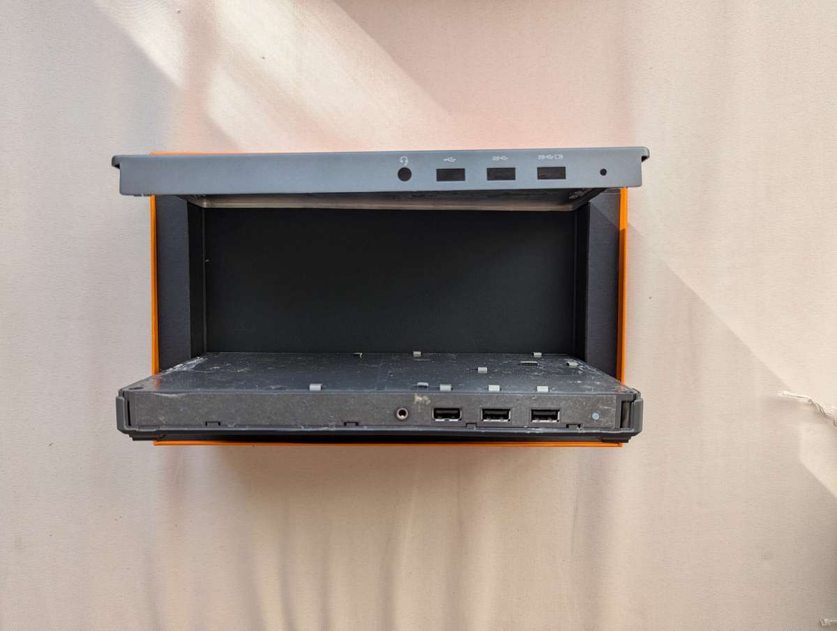 Lenovo Thunderbolt 3 Graphics Dock G0A10170UL GeForce GTX 1050 (FOR PARTS, NOT WORKING)