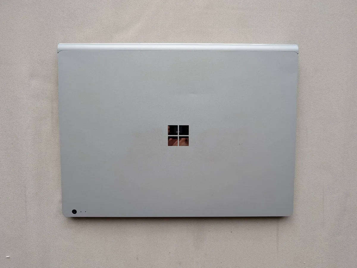 Microsoft 2-in-1 Surface Book 2 | i5-8350U 8GB | 256GB SSD | Win11 Pro | UK Keyboard | 13.5" Screen
