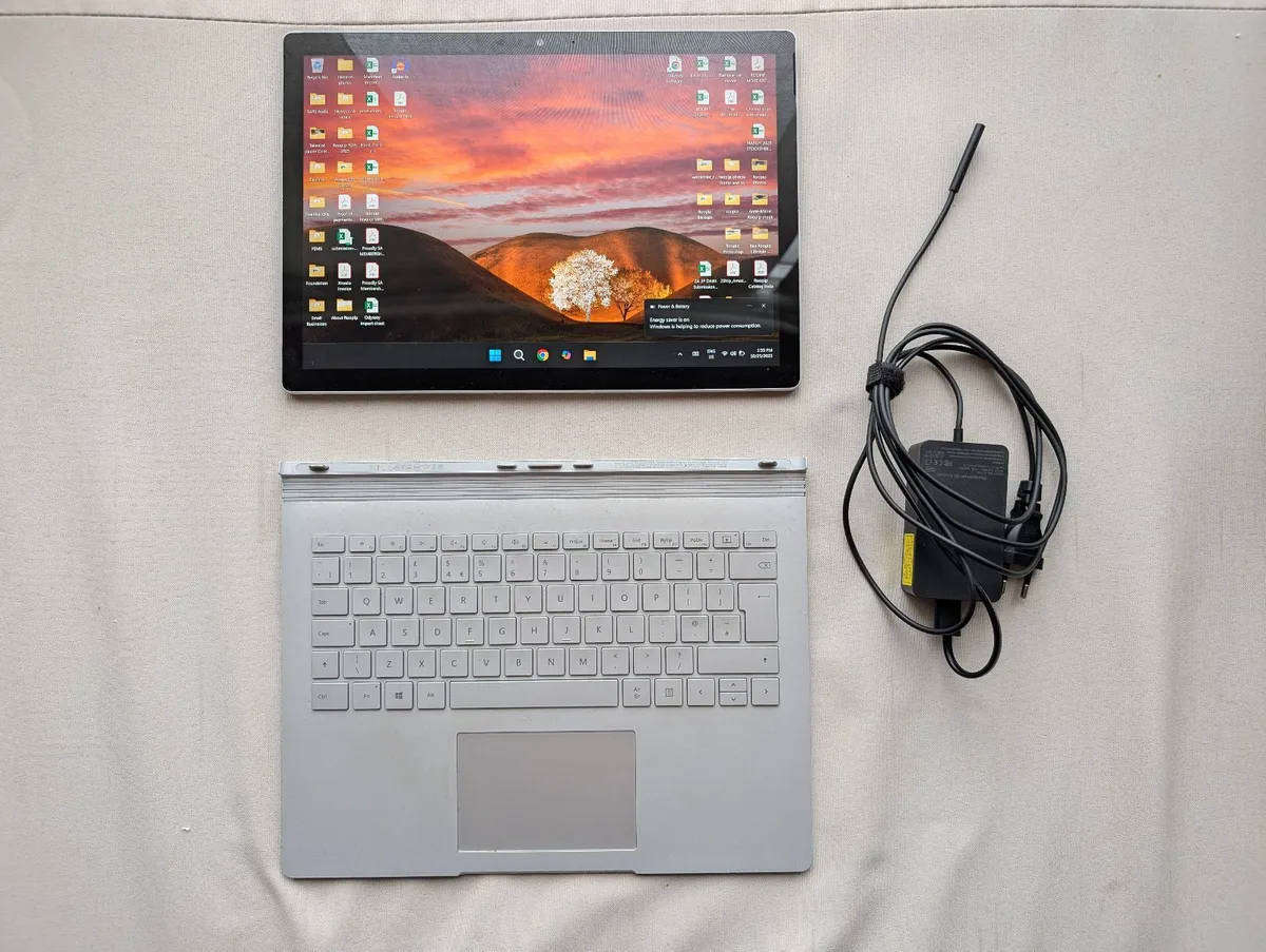 Microsoft 2-in-1 Surface Book 2 | i5-8350U 8GB | 256GB SSD | Win11 Pro | UK Keyboard | 13.5" Screen