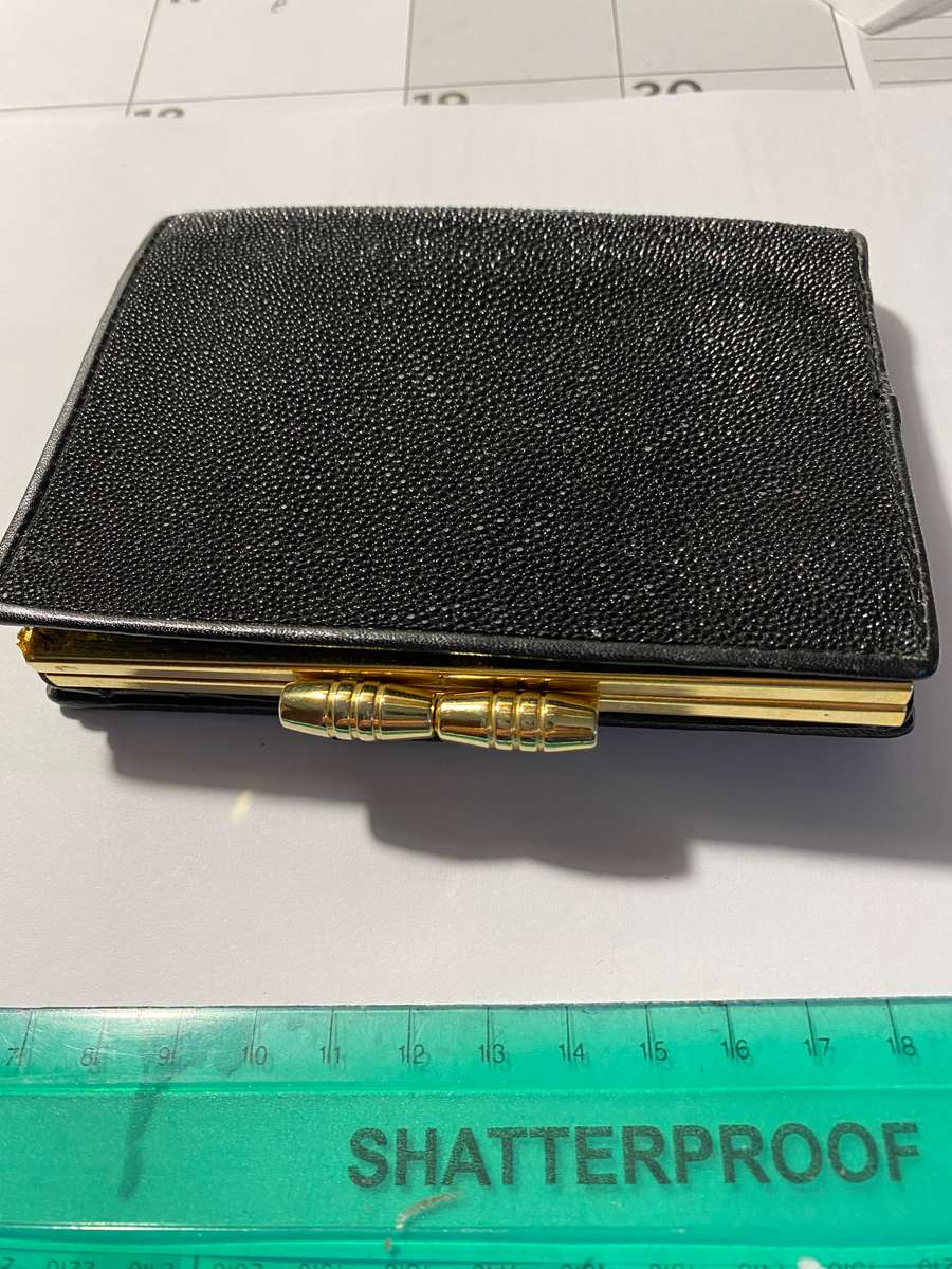 Sting Ray skin ladies wallet