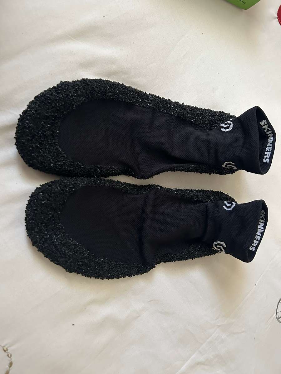 Skinners Sock Shoes Black 43-44 Large