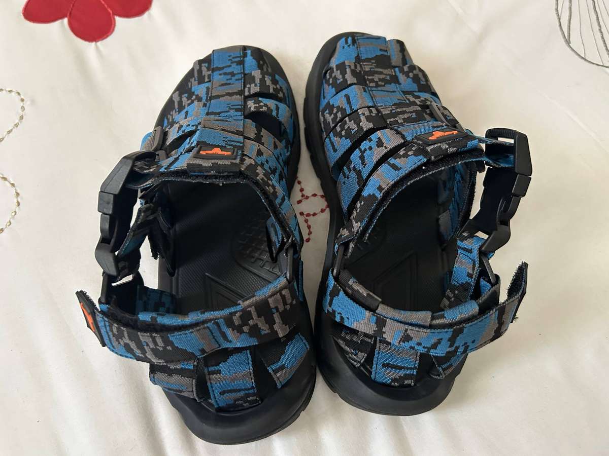 Wildebees Langeberg sandals blue camo UK9