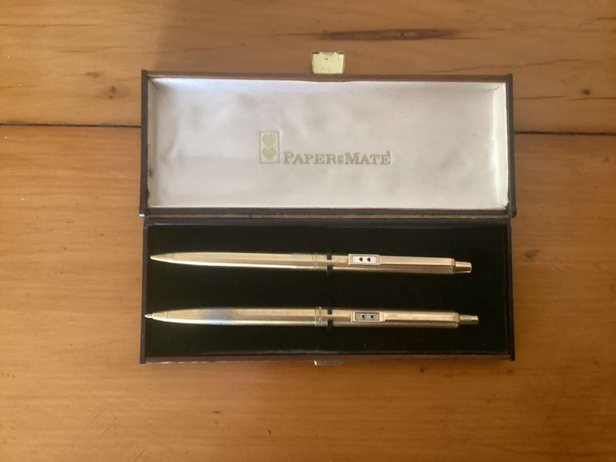 Papermate Brushed Gold Plated Double Heart Vintage Pen & Twist Pencil Set.