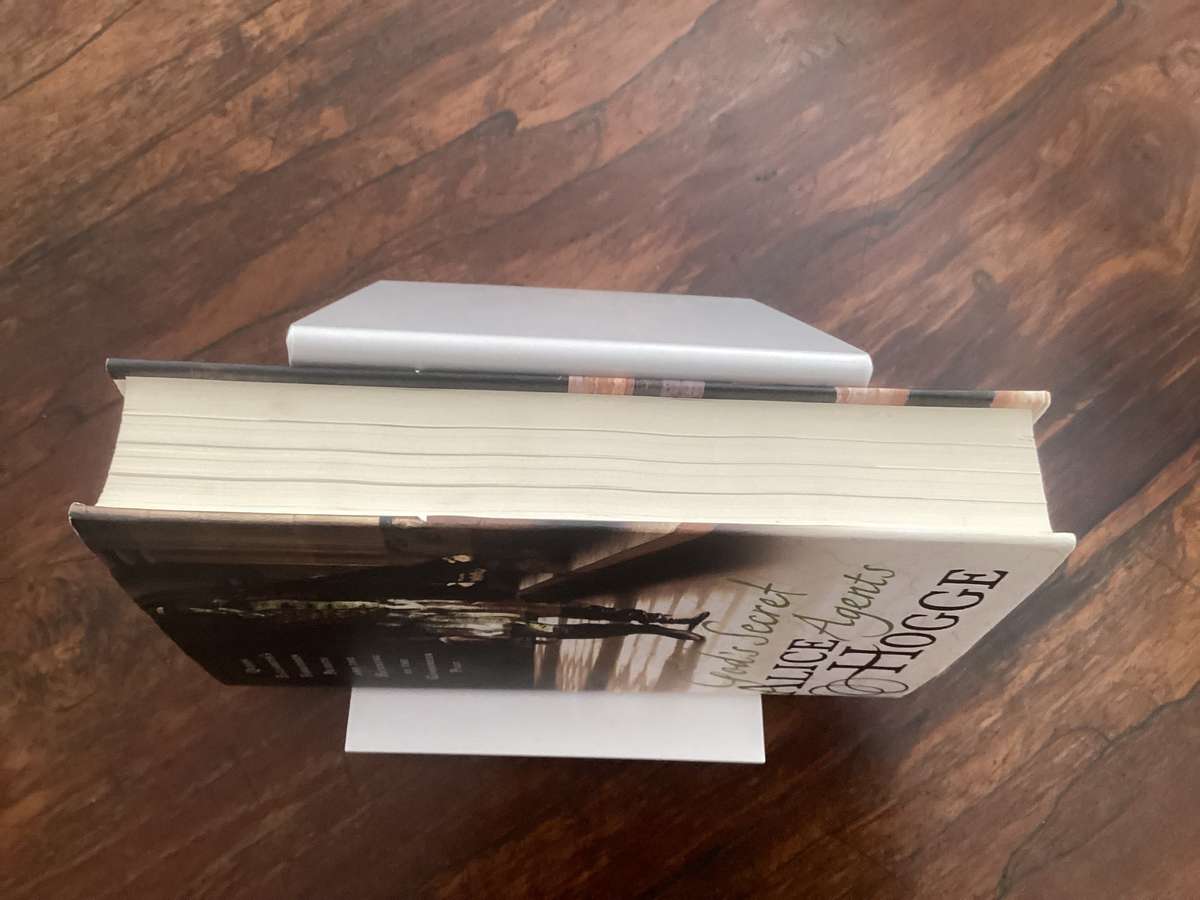 GODS SECRET AGENTS, by Alice Hogge. Queen Elizabeths forbidden priests. Hardcover.