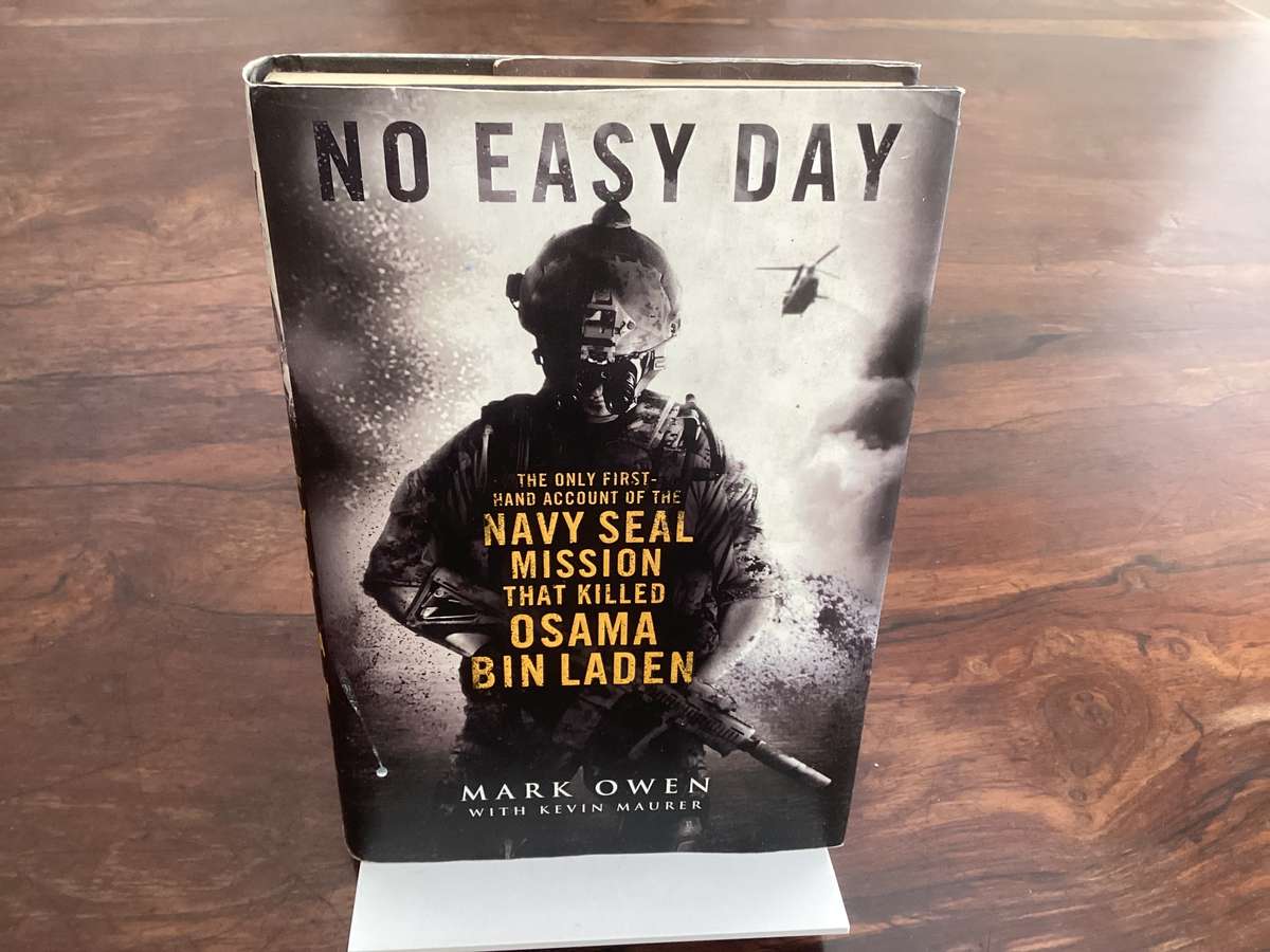 NO EASY DAY, the mission that killed Osama Bin Laden. By Mark Owen. Hardcover, VGood condition.