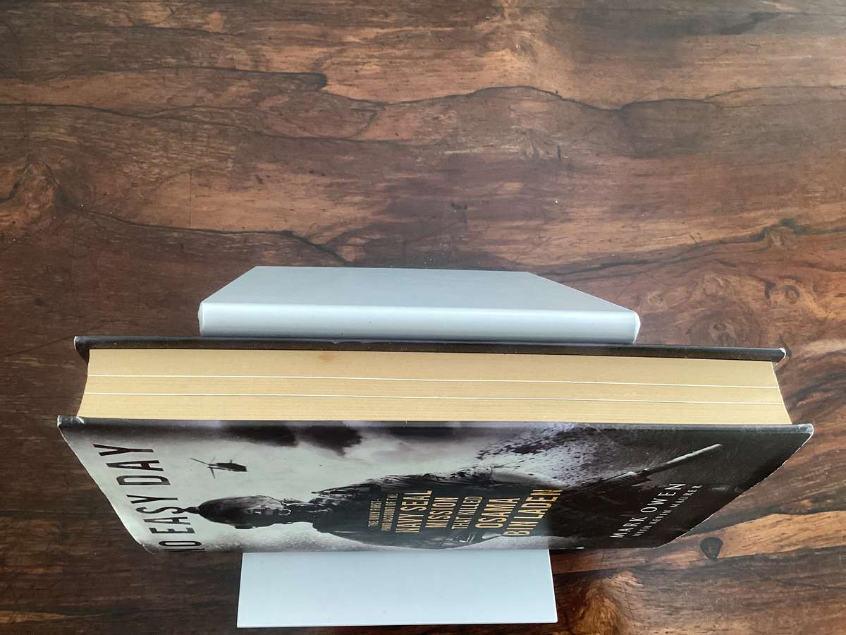 NO EASY DAY, the mission that killed Osama Bin Laden. By Mark Owen. Hardcover, VGood condition.