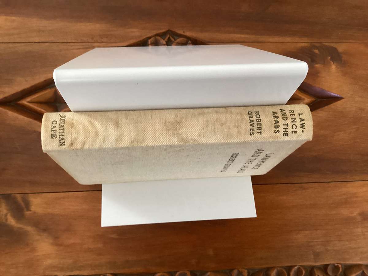 Lawrence And The Arabs. 1934 collectors concise edition. Robert Graves. Hardcover.