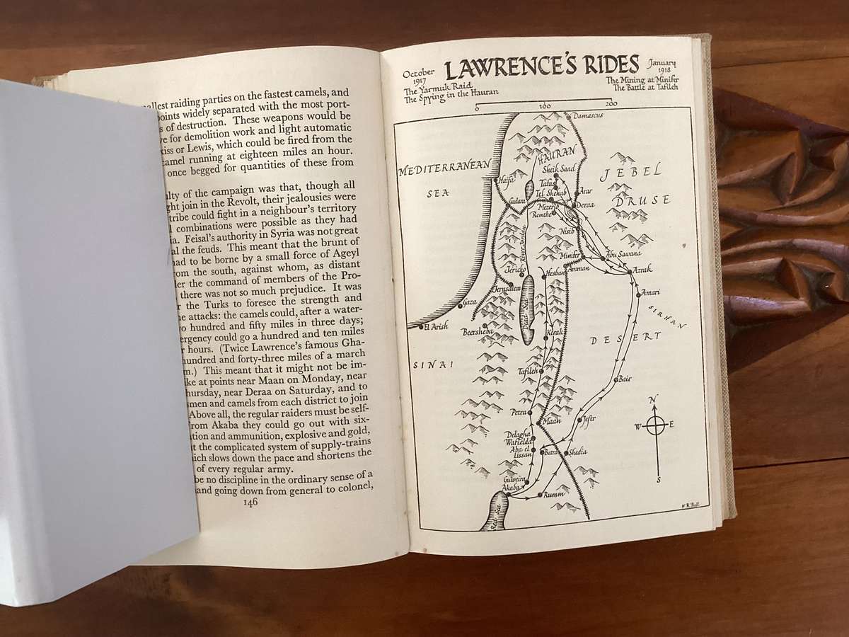 Lawrence And The Arabs. 1934 collectors concise edition. Robert Graves. Hardcover.