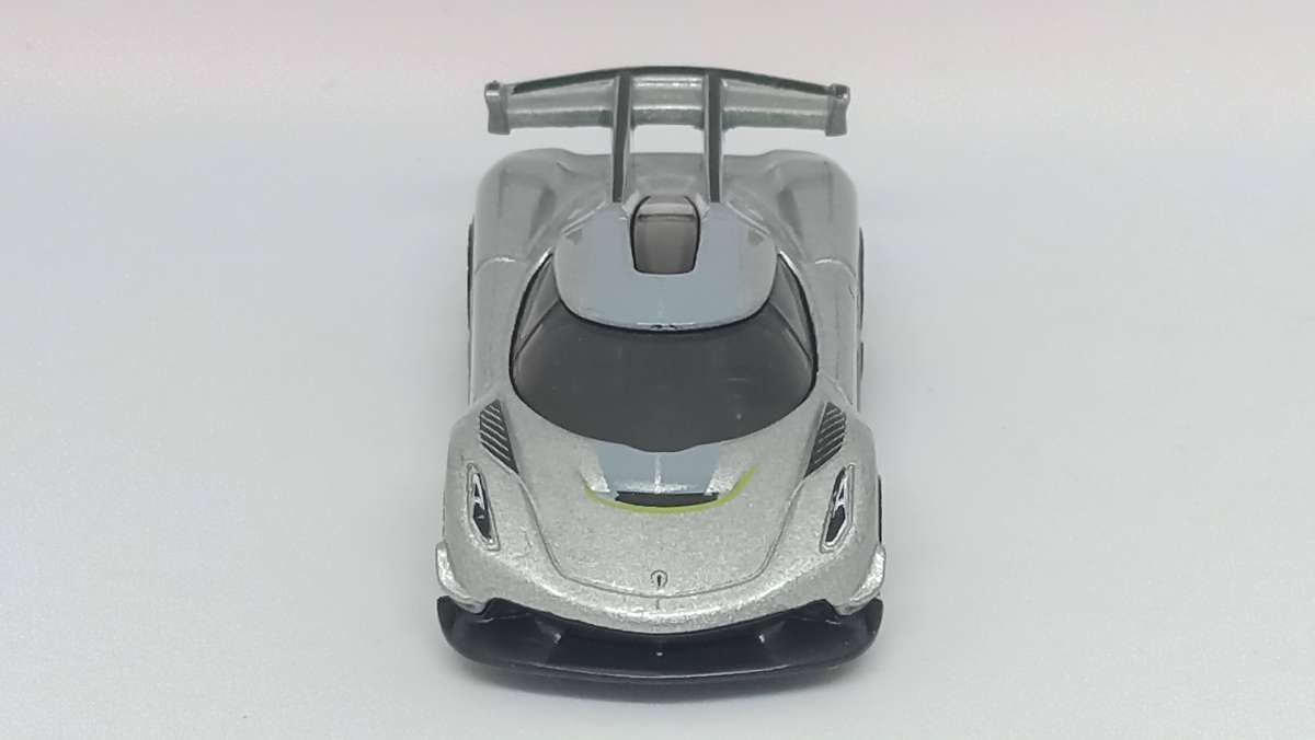 Koenigsegg Jesko Hot Wheels 1/64 scale