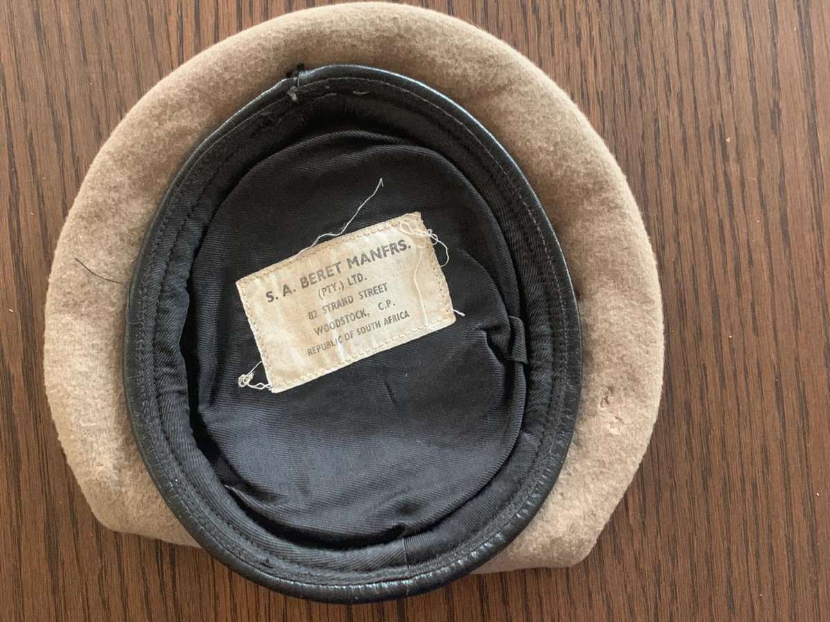 Rhodesian SAS beret and belt: Maj Jack Greeff (Rtrd) HCS, PMM, MMM, DWD - SA Special Forces, Recce