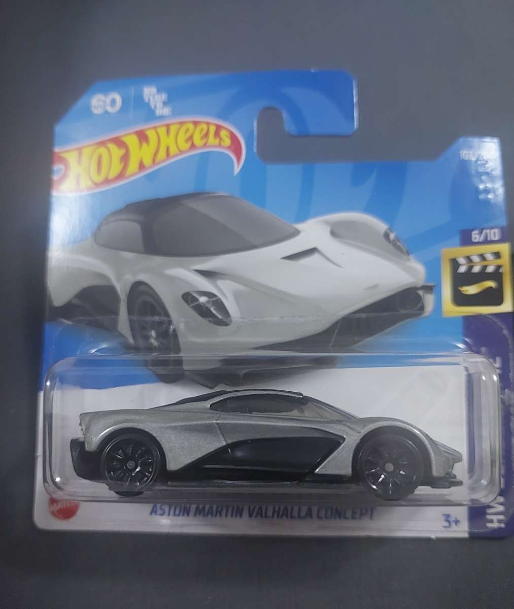HOT WHEELS ASTON MARTIN VALHALLA CONCEPT (007 NO TIME TO DIE)
