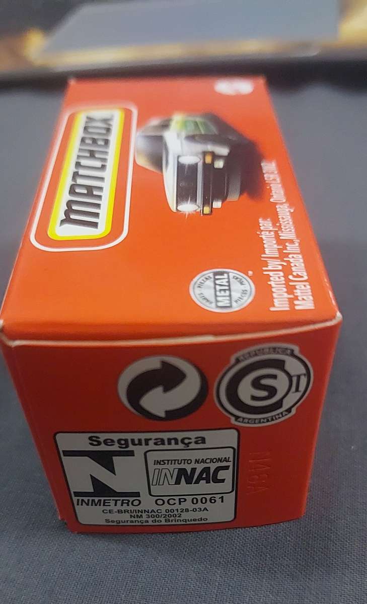 MATCHBOX 1976 VOLKSWAGEN GOLF MK1 (sealed)