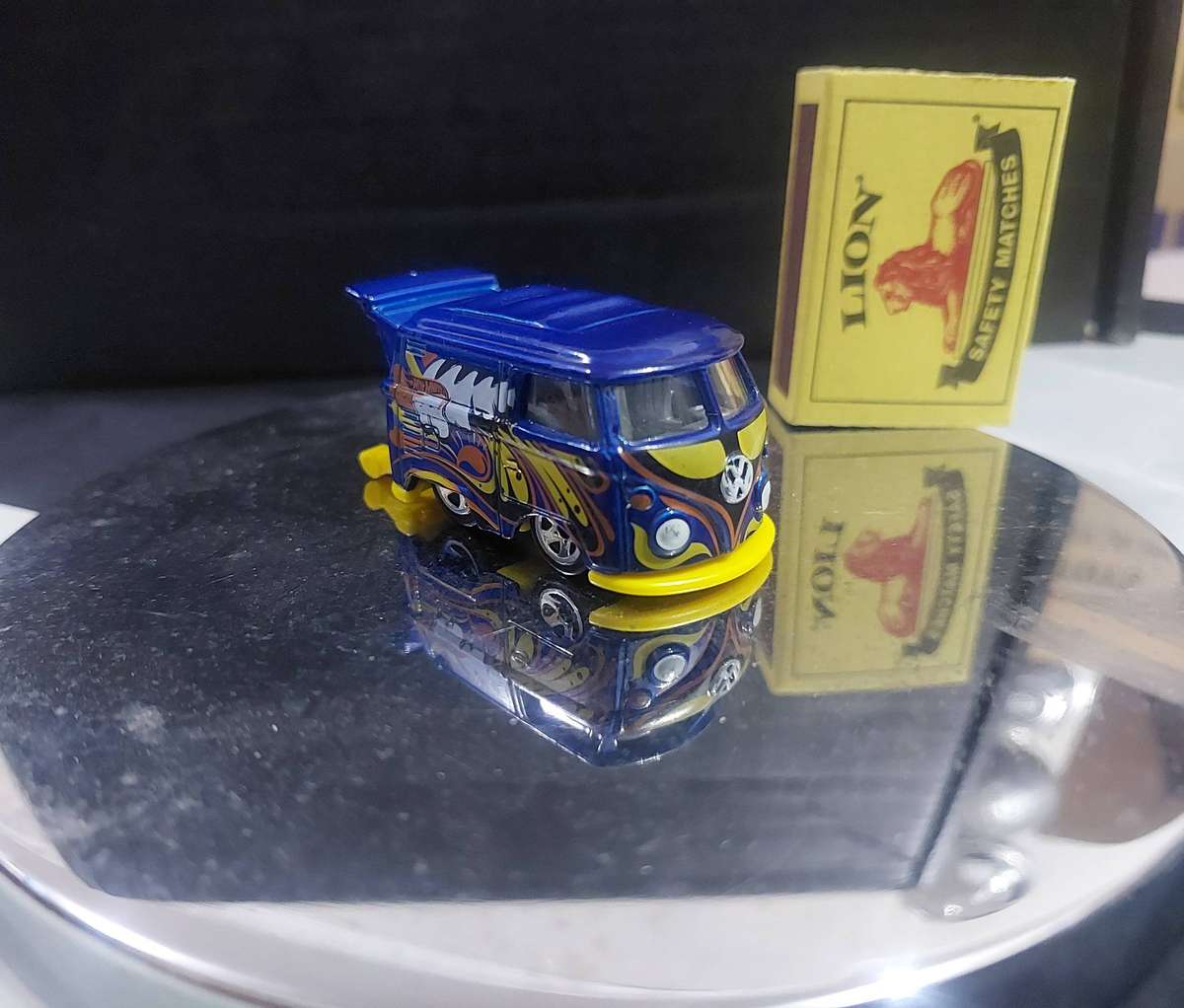 Hot Wheels VW Volkswagen Kool Kombi