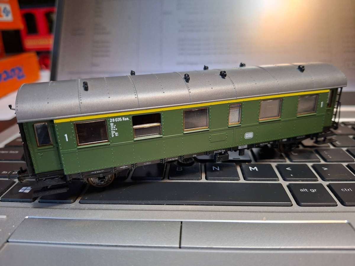 Roco Passenger Set Donnerbüchse, DB