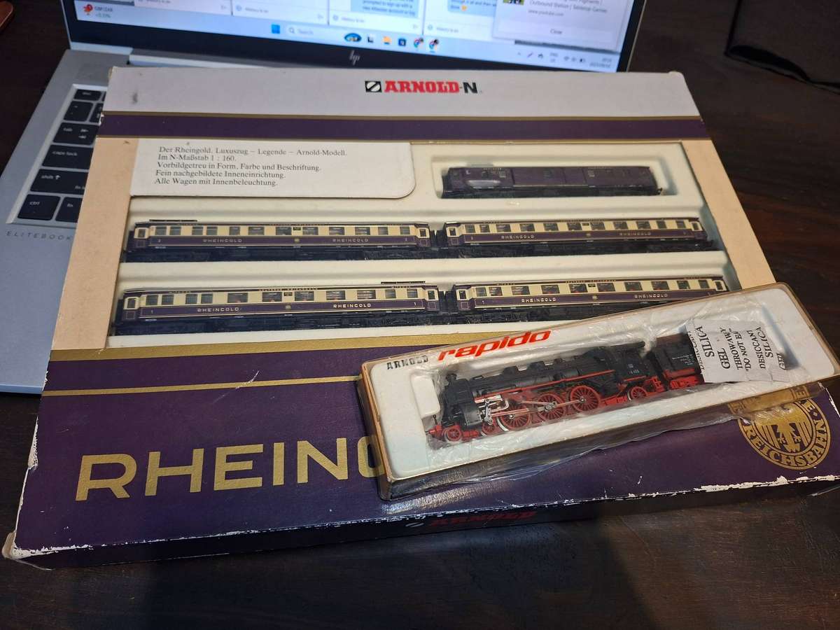 N Scale - Arnold Reingold Set with 0254 BR18