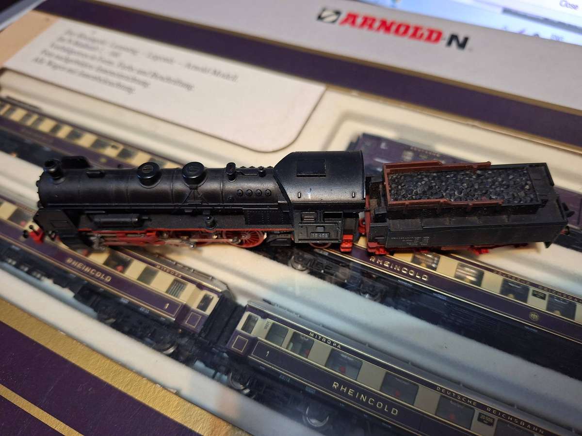 N Scale - Arnold Reingold Set with 0254 BR18