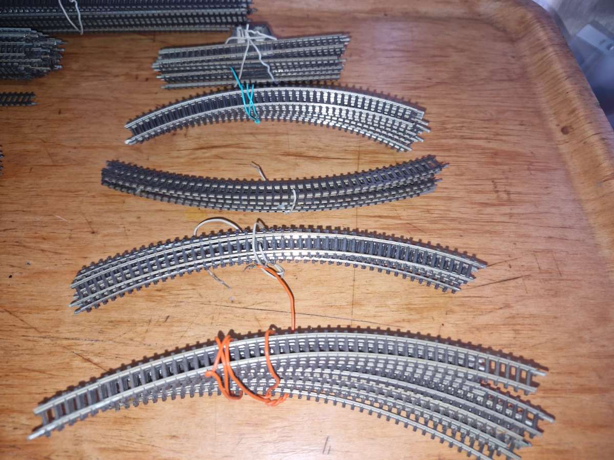 z Marklin mini club - 8530 Curved Track - Radius 220 mm / 8-11/16". 45°