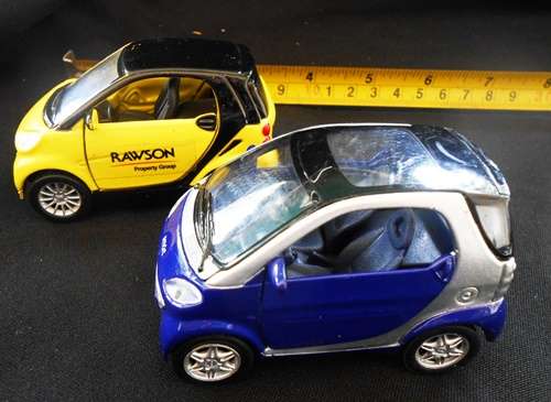 two die-cars one price 2003 Maisto 1:33 Smart City-coupe Car Yellow'1/32  and blue1/33