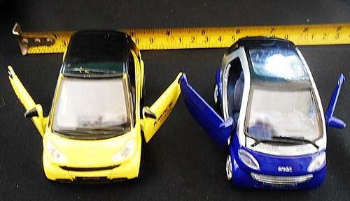 two die-cars one price 2003 Maisto 1:33 Smart City-coupe Car Yellow'1/32  and blue1/33