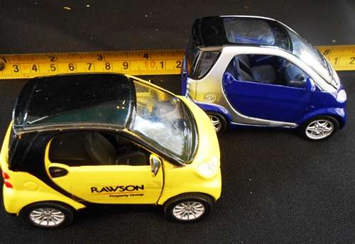 two die-cars one price 2003 Maisto 1:33 Smart City-coupe Car Yellow'1/32  and blue1/33