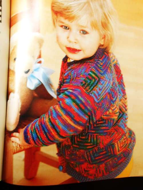 New Patchwork Knitting for Children, colourful, easy-to-knit patterns By Horst Schultz