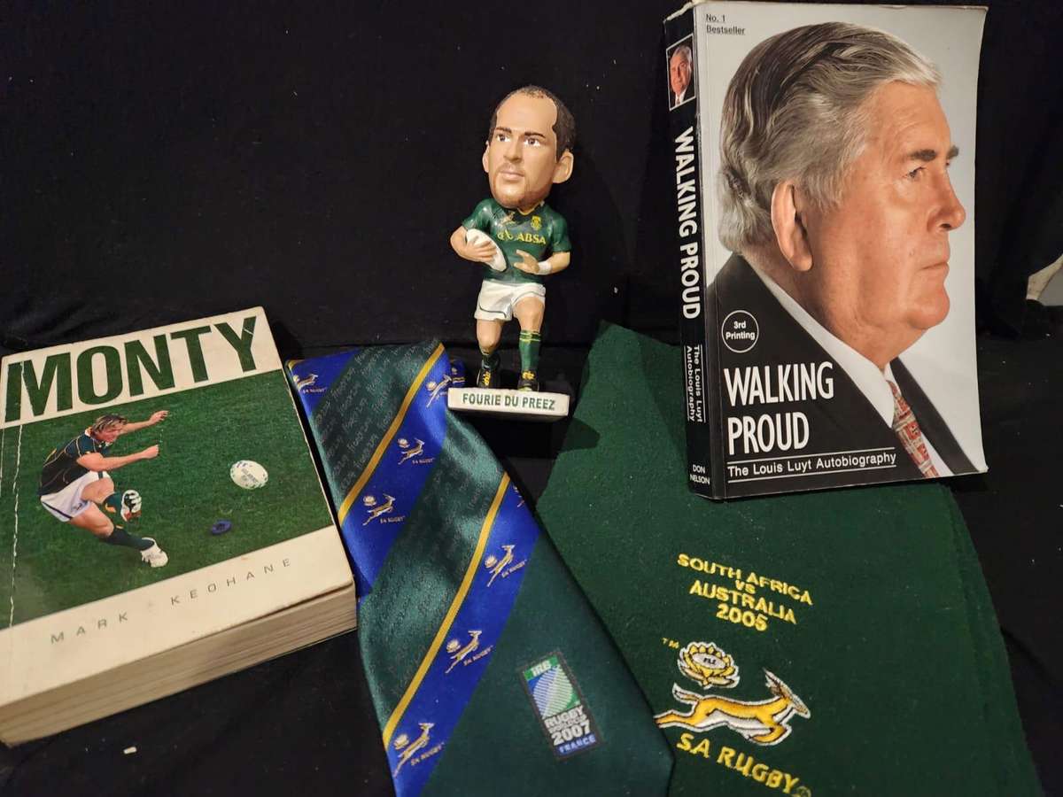 RUGBY MEMORABILIA LOT