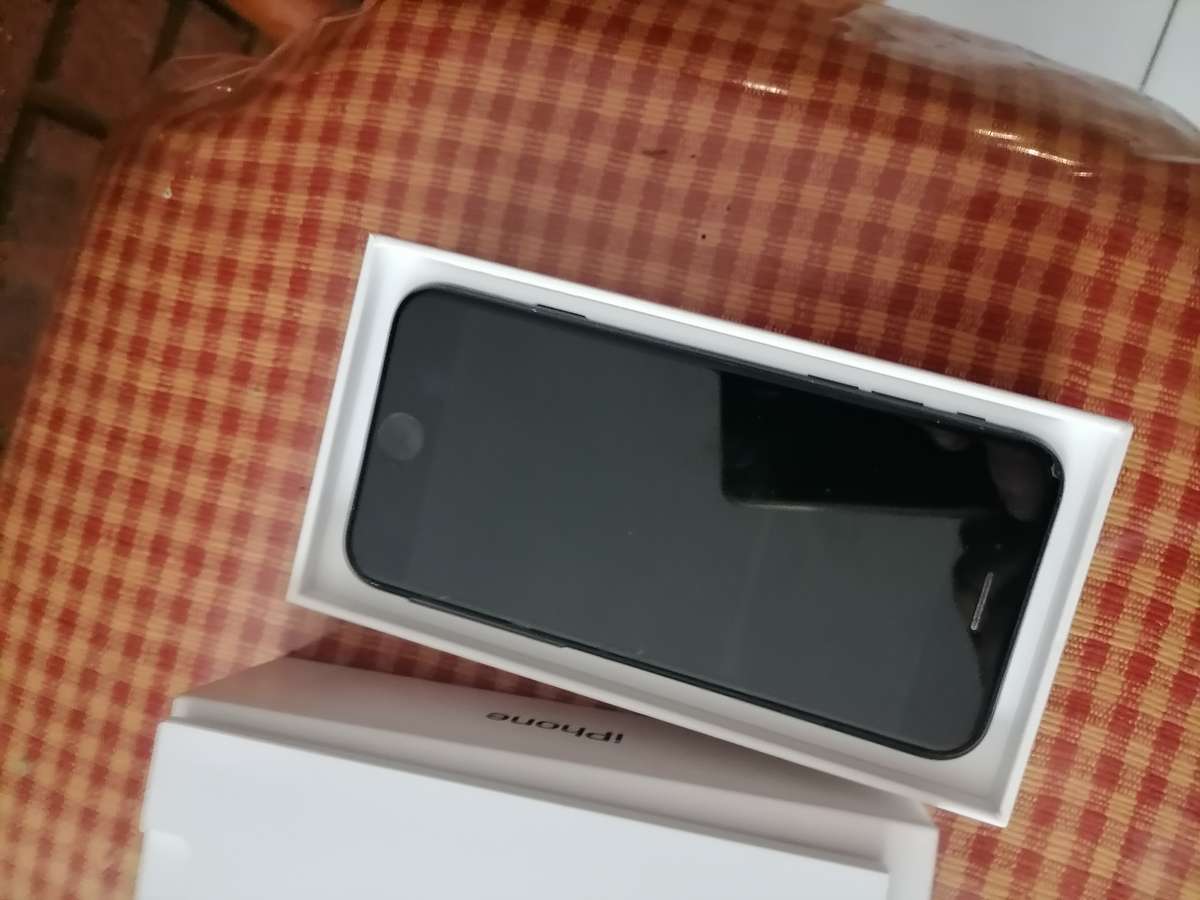 IPHONE 7 128G IN BOX