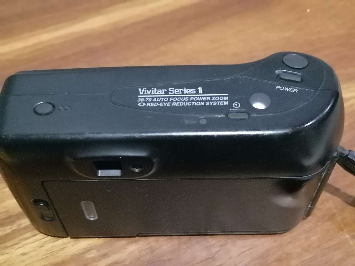 Vintage VIVITAR SERIES CAMERA + Rare Kodak film ( still boxed )