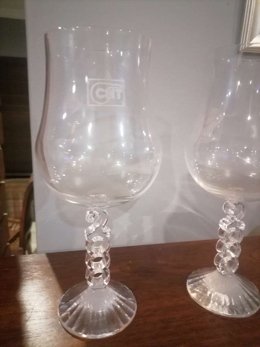 2 x VERY LARGE WINE COBLETS