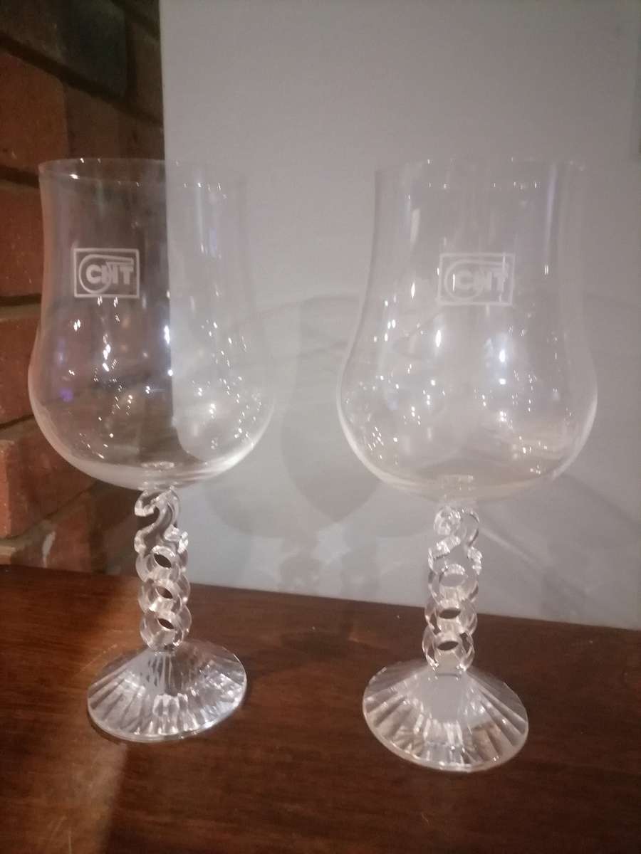 2 x VERY LARGE WINE COBLETS