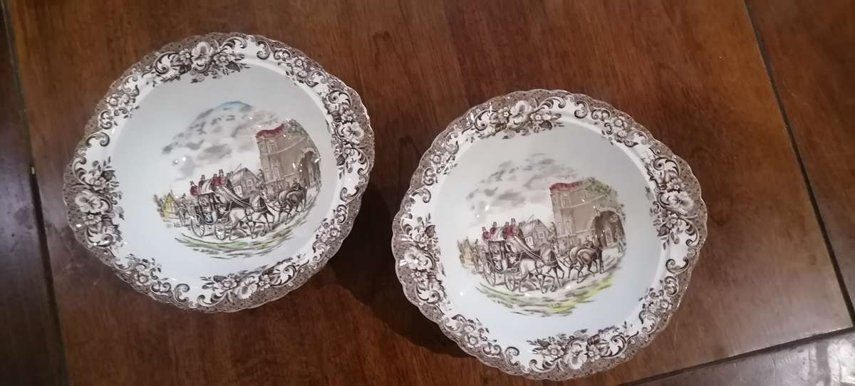 2 x HAND ENGRAVING JOHNSON BROS SERVING PORCELAIN DISHES