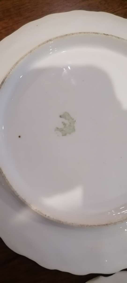 4 x VINTAGE HEAVY PORCELAIN HAND PAINTED FISH PLATES