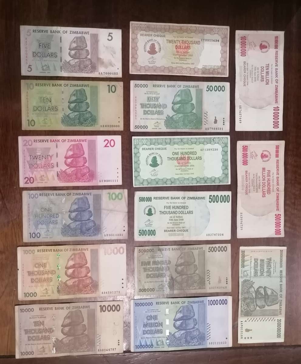 15 X Different Zimbabwe banknotes
