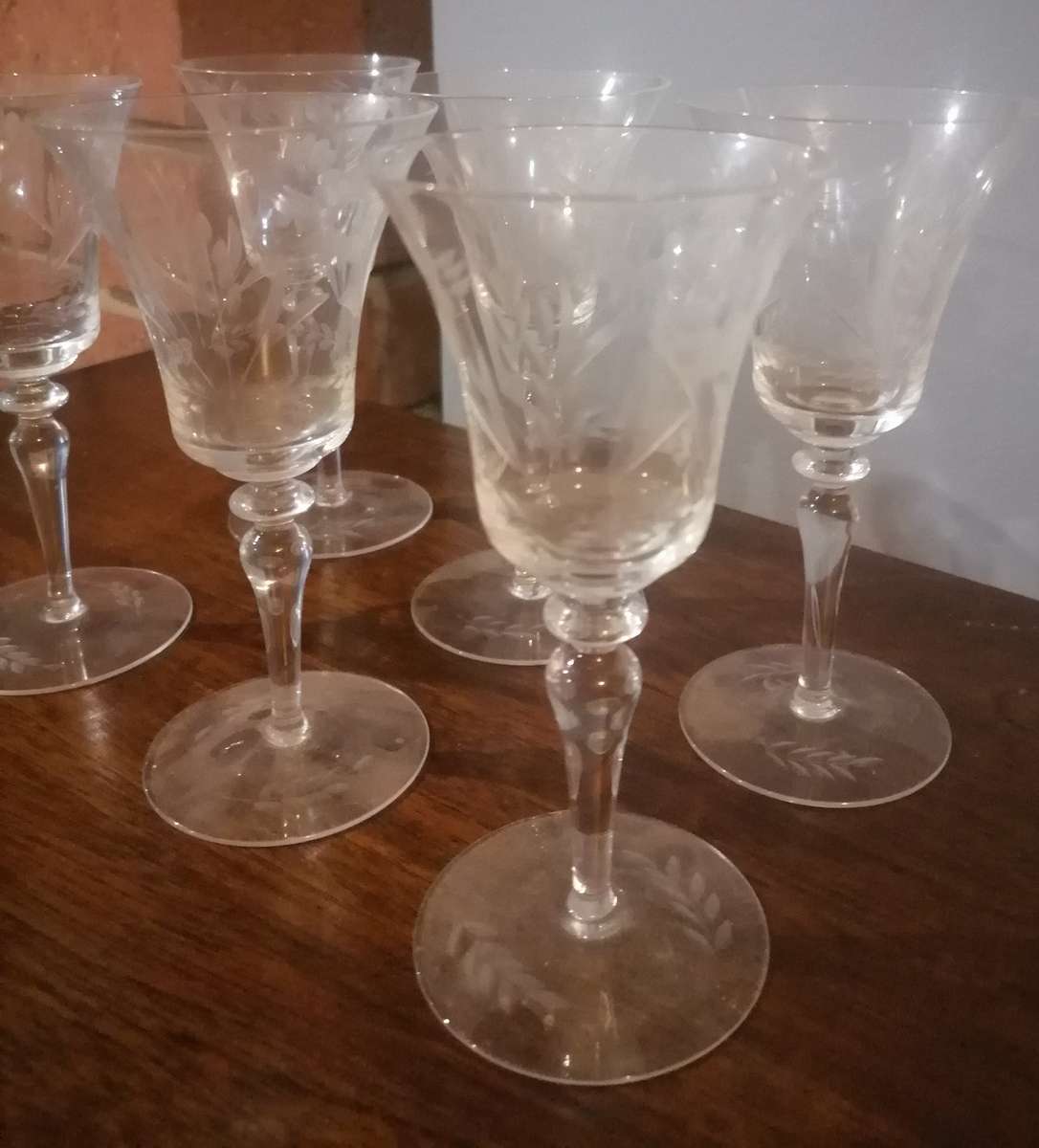 6 X VINTAGE ANTIQUE ETCHED SHERRY GLASSES (Floral)