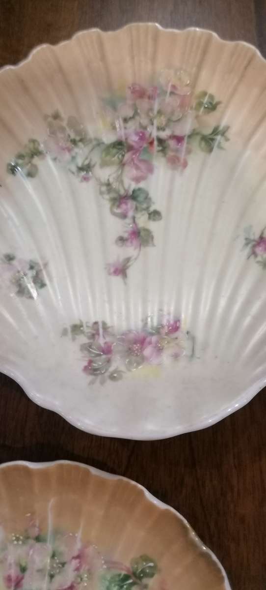 4 x VINTAGE HEAVY PORCELAIN HAND PAINTED FISH PLATES