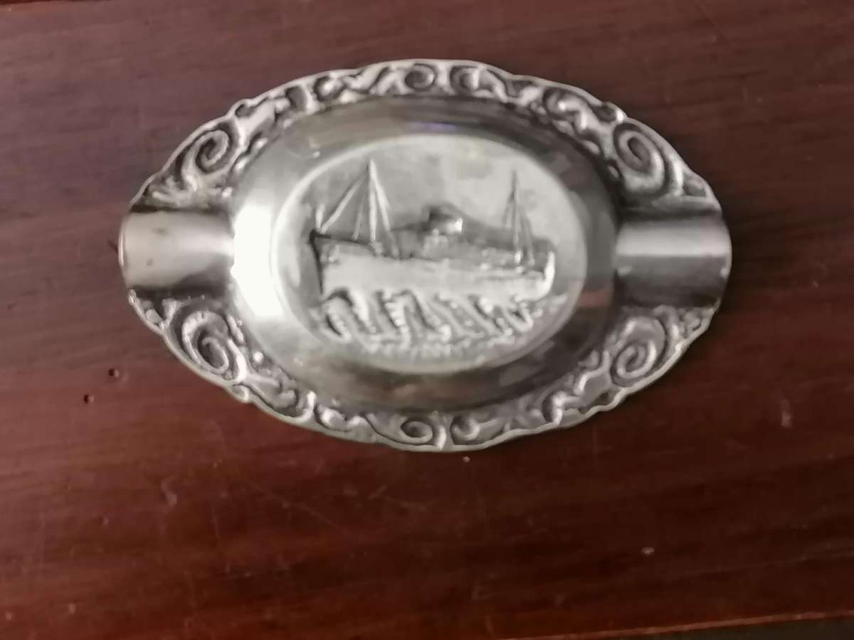 ANTIQUE ASH TRAY