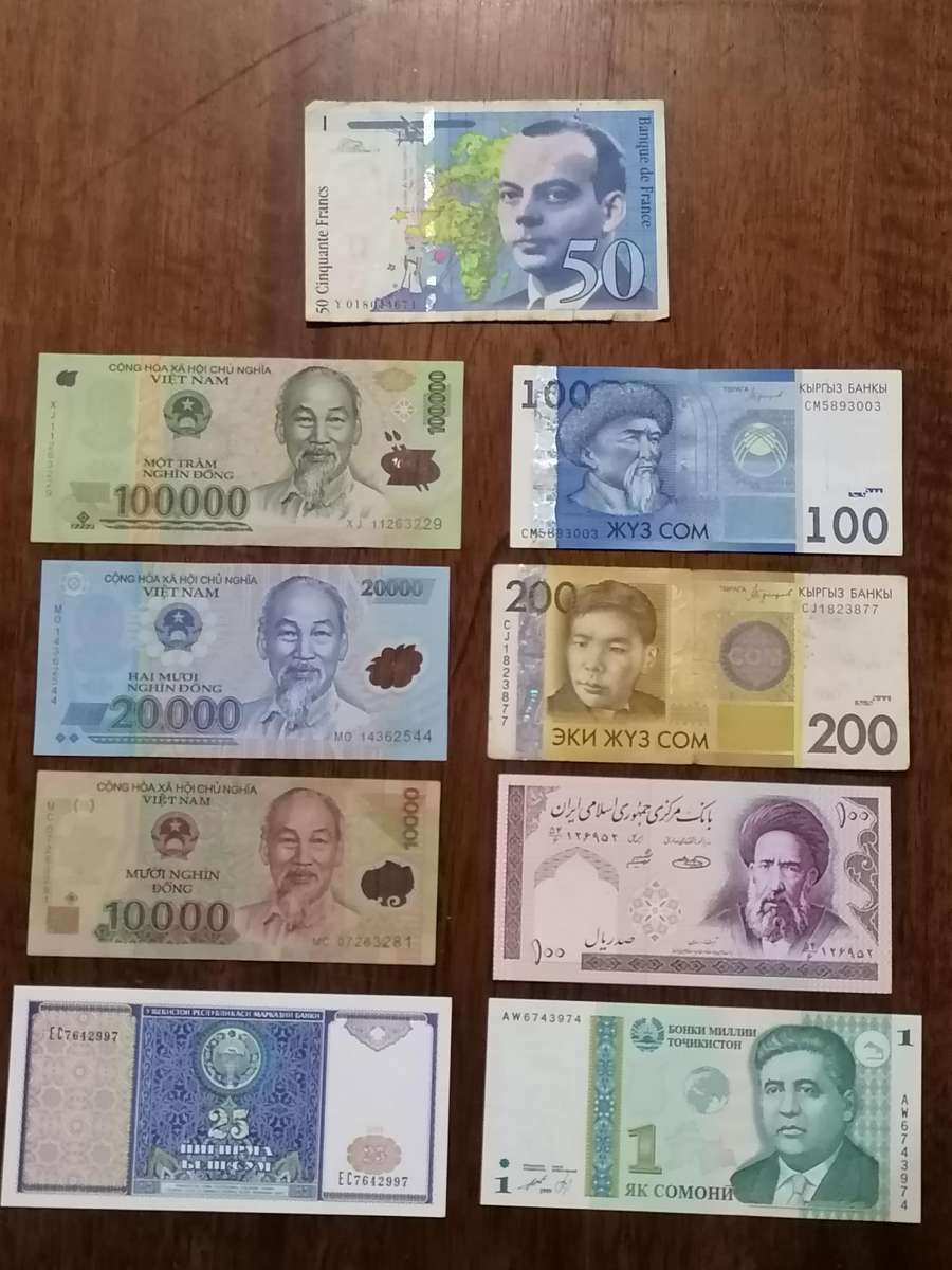 9 X INTERNATIONAL BANKNOTES